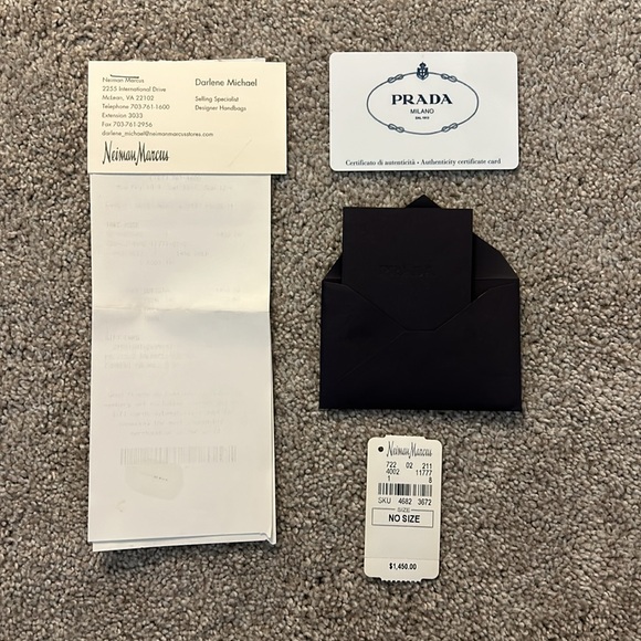 Black leader Prada bag with gold hardware - Picture 12 of 14